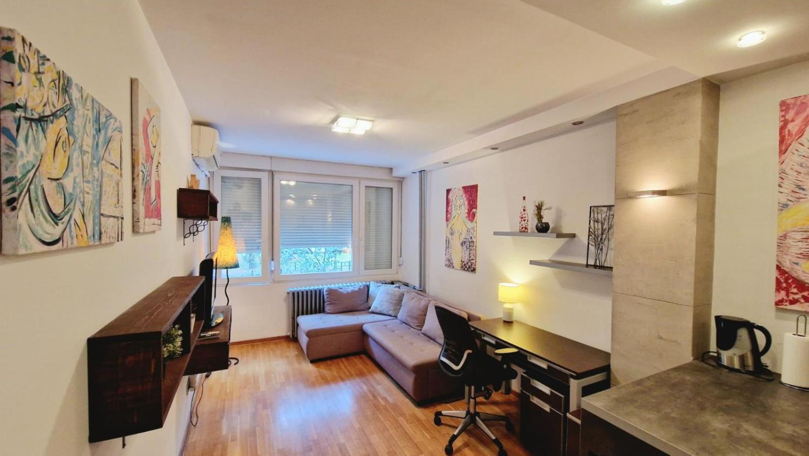 Apartment Eliot